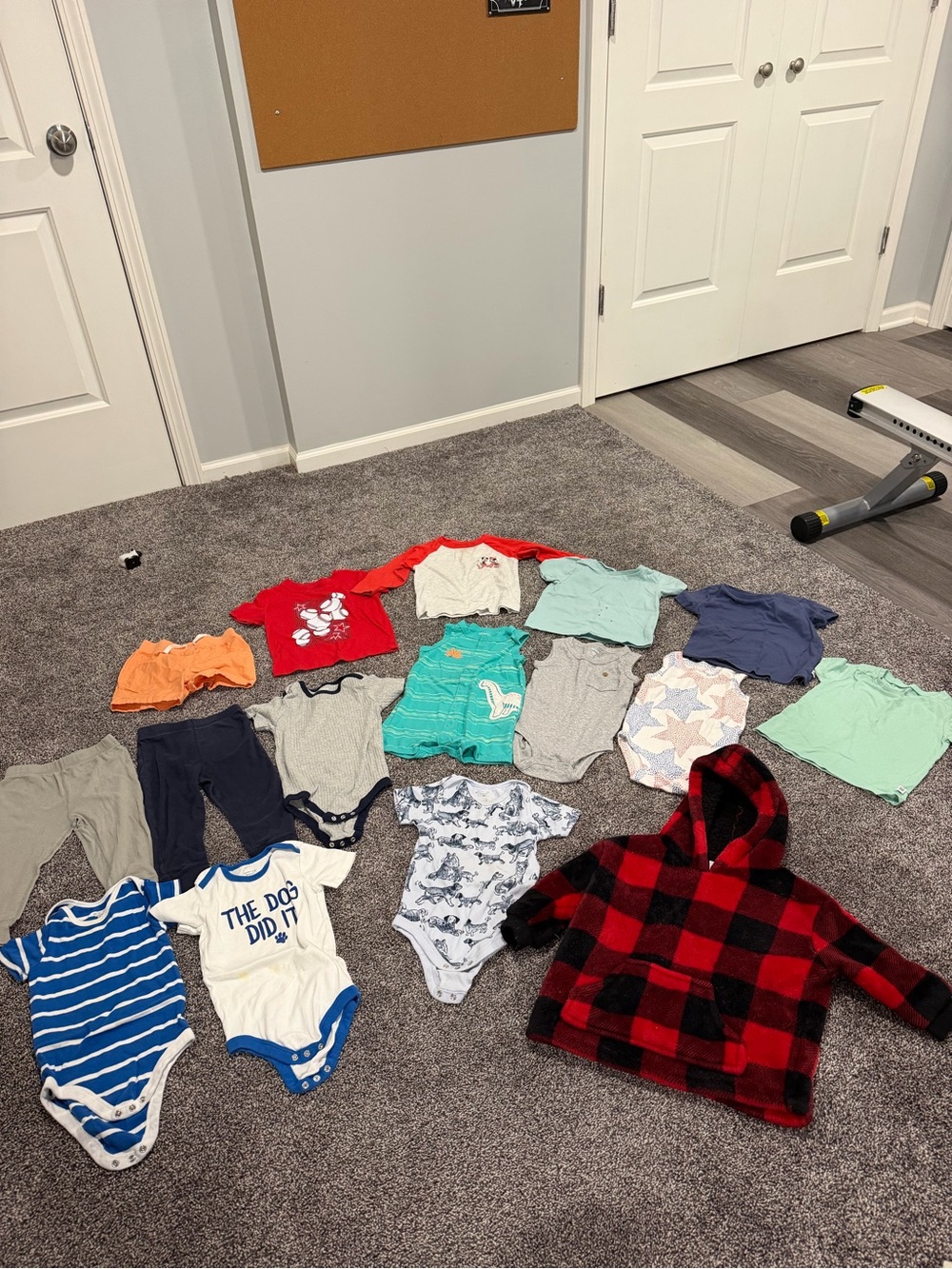 Boy’s 18 mo lot of t shirts,body suits, Rompers, pants, Shorts and Jacket play